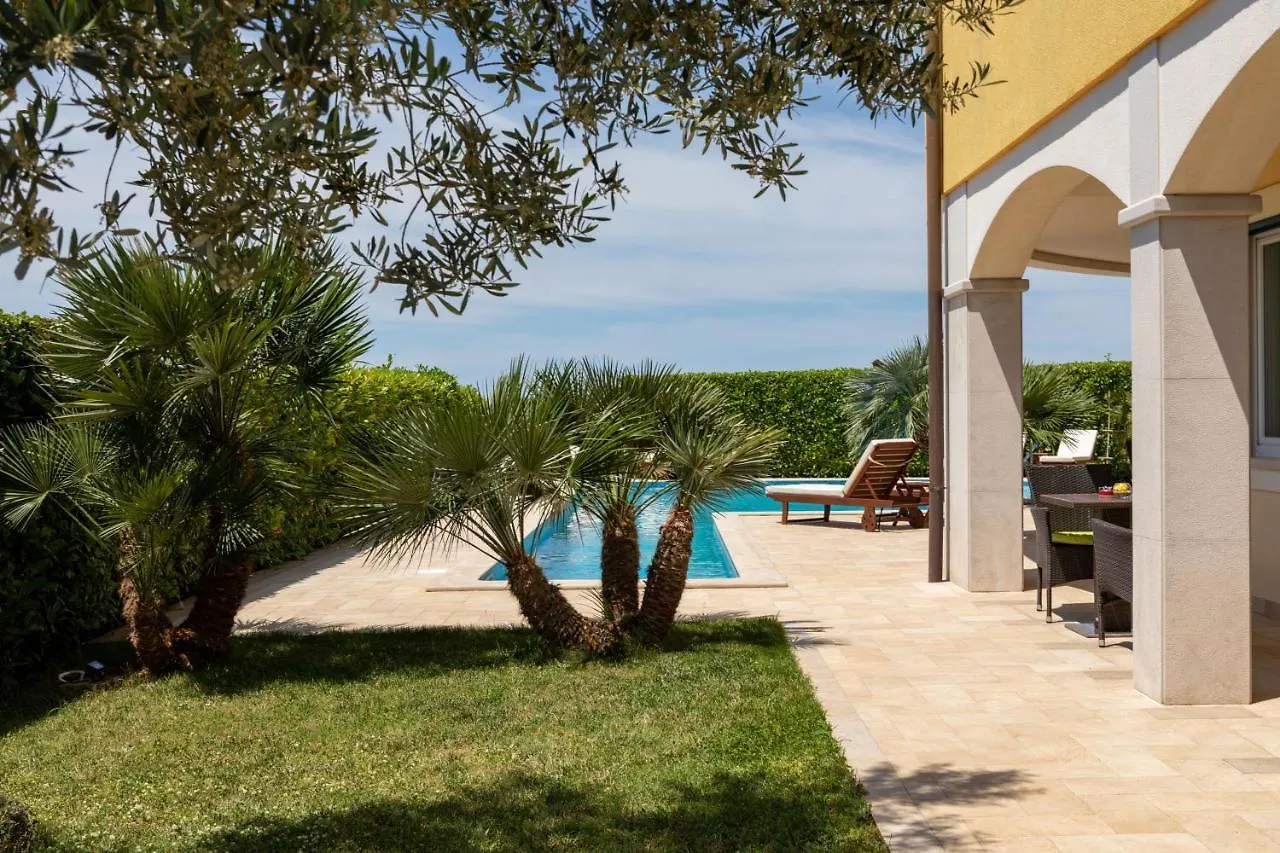 B&B Villa Oasa 1 Rovinj 5*,  Croatia